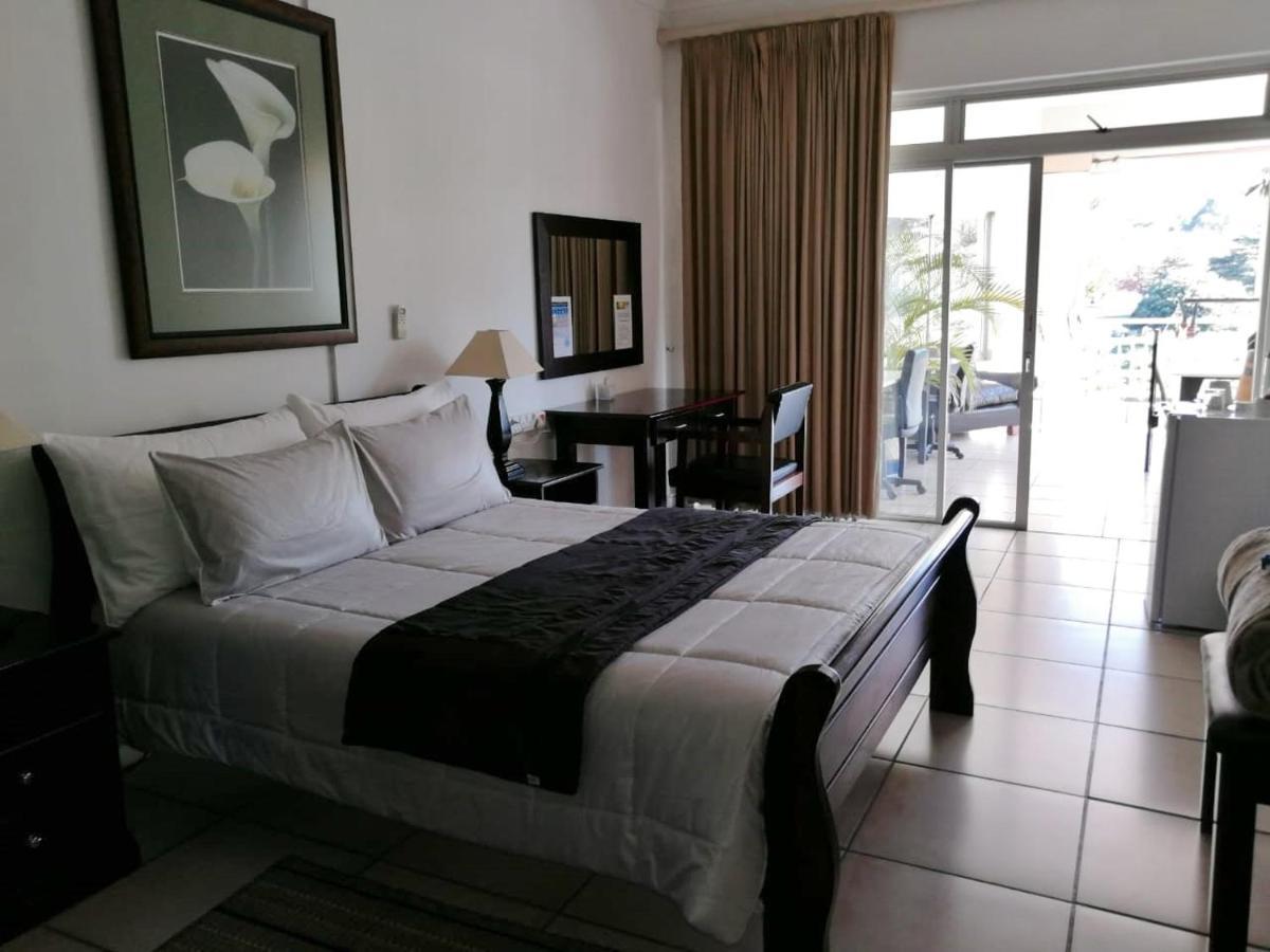 פארל Sunset Boulevard Riverlodge מראה חיצוני תמונה